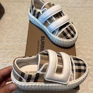 Kids burberry shoes